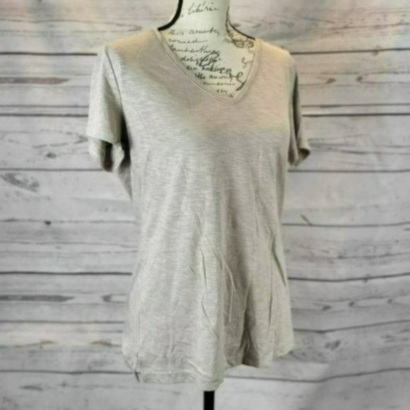 Felina Tops - ♡3/$30♡ Felina V Neck Tee -M